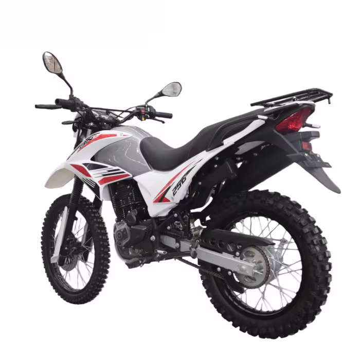 Moto de cross de 250 cc blanca y roja con detalles en negro.