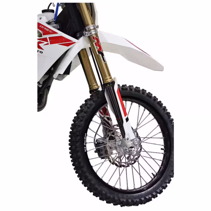 Rueda delantera de moto de cross con horquillas de suspensión doradas