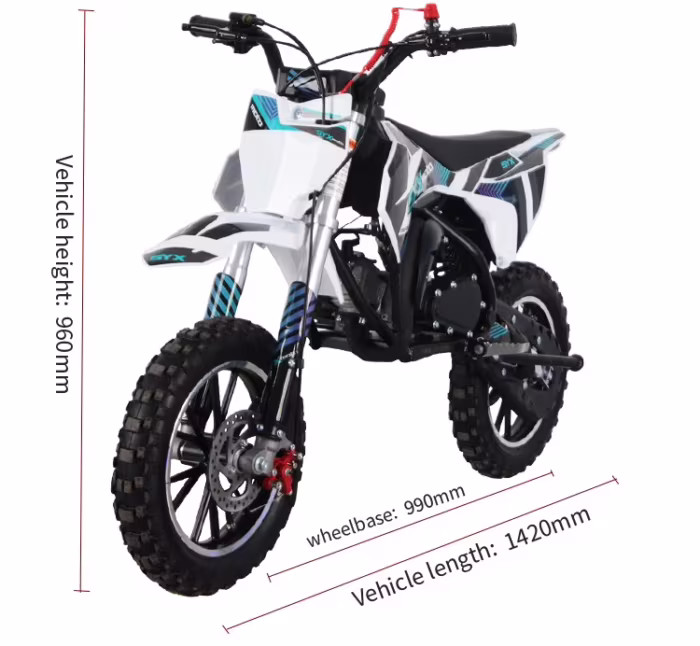 Moto de cross eléctrica blanca con gráficos azules y etiquetas de dimensiones.