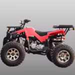 ATV utilitario rojo con portaequipajes trasero (vista lateral)