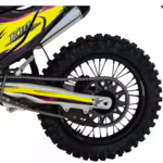 Roda traseira e balança da moto de motocross YKF K1 NB300