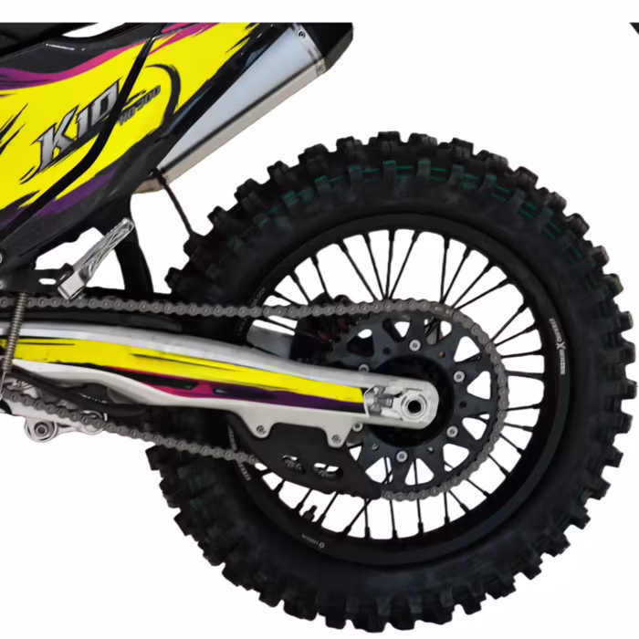 Roda traseira e balança da moto de motocross YKF K1 NB300