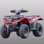 ATV vermelho e preto com guincho e bagageiros
