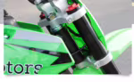 Suspensión delantera y abrazadera del manillar para moto de cross verde