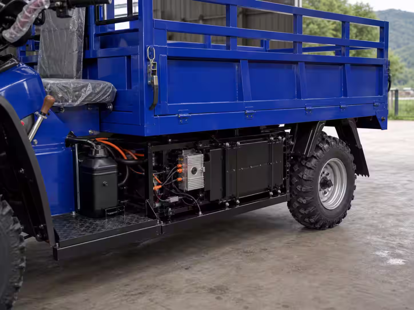YKF-FT06 electric powertrain and utility vehicle body